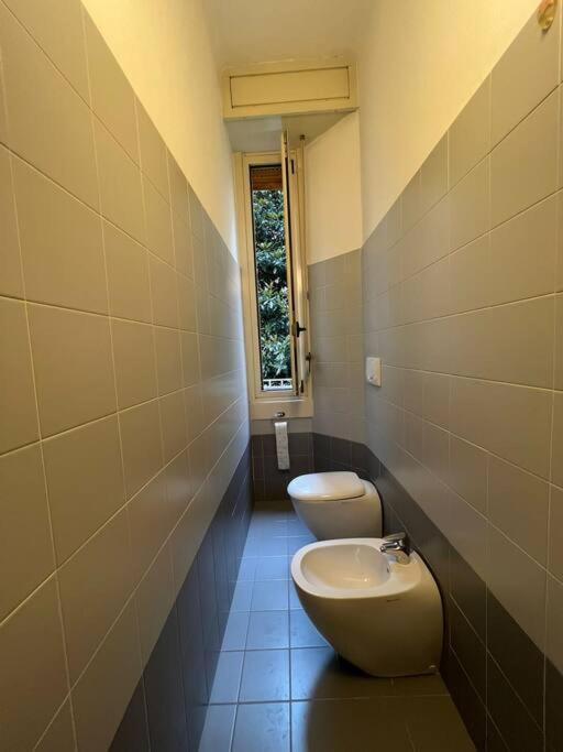 Modern Pretty Apartment Near Isola Zone Milan Exterior photo